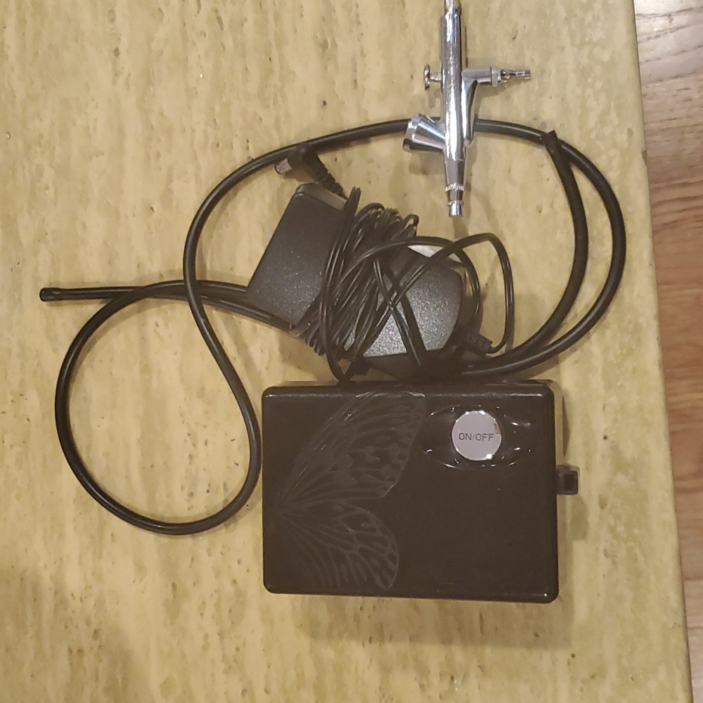 Used luminess airbrush makeup system